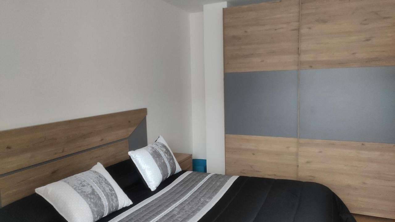 Ferienwohnung Piso En El Centro De Solares Exterior foto